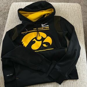 Iowa Hawkeyes Nike hoodie